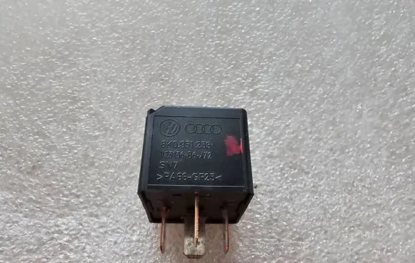 Audi A4 S4 B8 8K Other relay 8K0951253 E012 A660R2