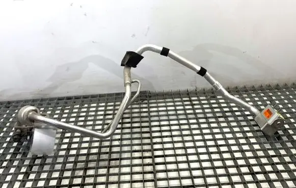 Volvo XC60 Air conditioning (A/C) pipe/hose 31694238