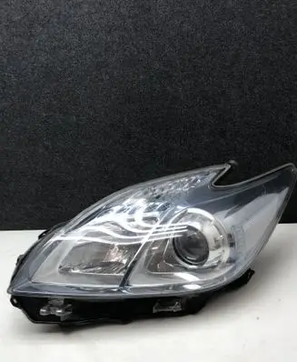 Toyota Prius (XW30) Headlight/headlamp