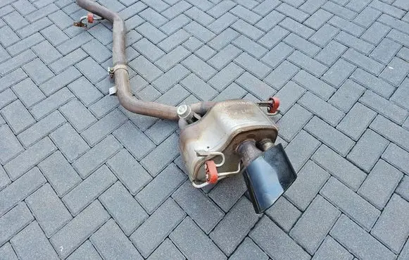 Maserati GranTurismo Muffler ending TLUMGRAM145