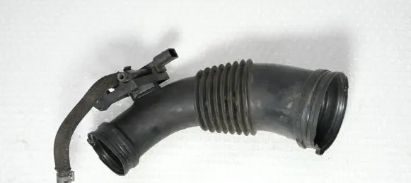 Audi A5 8T 8F Air intake hose/pipe 059129627L 07Z906051B