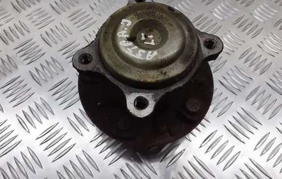 Opel Astra J Rear wheel bearing hub 