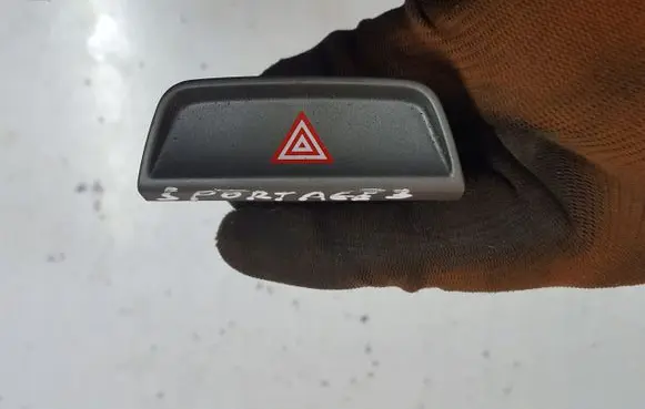 KIA Sportage Hazard light switch 937903U010DC8