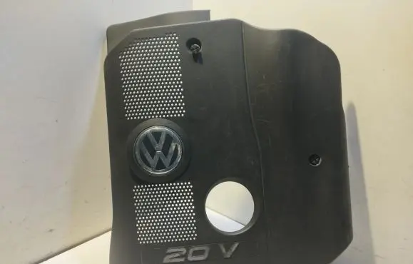 Volkswagen PASSAT B5 Engine cover (trim) 058103724K