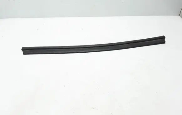 BMW 5 GT F07 Engine compartment rubber 7199435