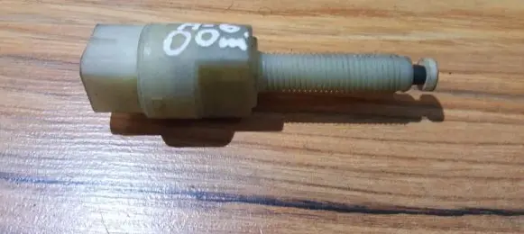 Audi A6 S6 C5 4B Brake pedal sensor switch 4A0945515A