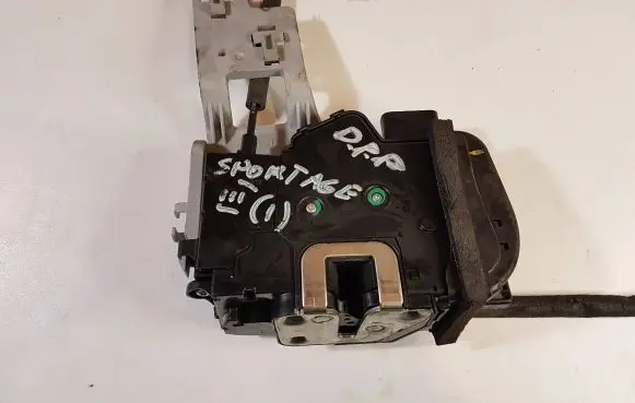 KIA Sportage Front door lock 813203U020