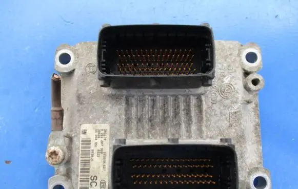 Opel Corsa C Engine control unit/module ECU 55350551