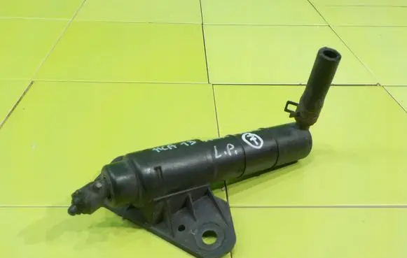 KIA Sportage Headlight washer pump 00066134