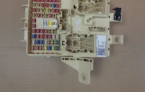 KIA Stinger Fuse module 91951J5193