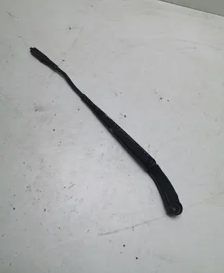 Ford Mustang VI Front wiper blade arm