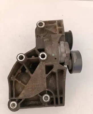 Opel Insignia A A/C compressor mount bracket 55582510