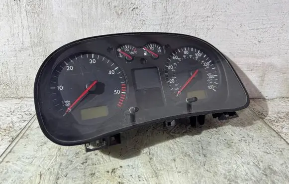 Volkswagen Golf IV Speedometer (instrument cluster) 0263628073 0416600358 1J0920925C