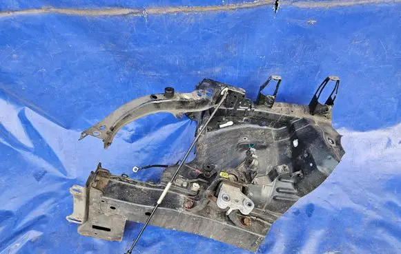 Toyota Verso Front quarter panel 