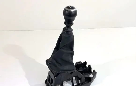 Toyota Yaris Gear shift rod 112102401