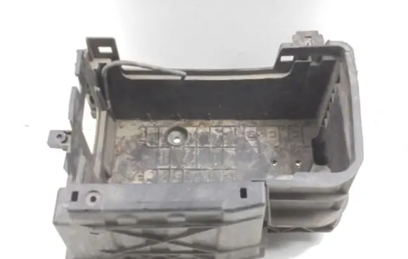 Battery tray