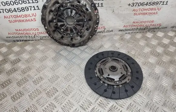 Volkswagen PASSAT B5.5 Pressure plate 