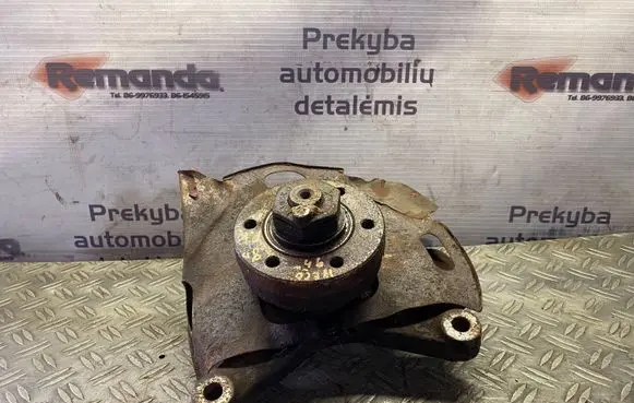 Iveco Daily 30.8 - 9 Front wheel hub