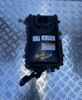 Toyota Prius (XW50) Voltage converter inverter G9200-47261