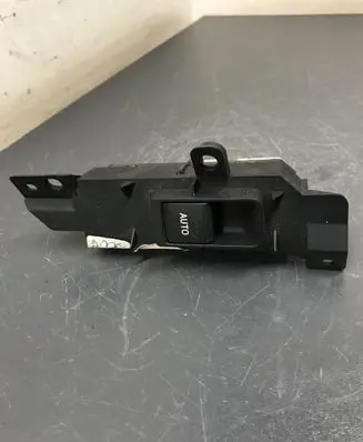 Lexus GS 300 350 430 450H Electric window control switch 8403030110