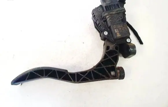 Audi A6 S6 C6 4F Accelerator throttle pedal 4f1723523a 6pv008984-04