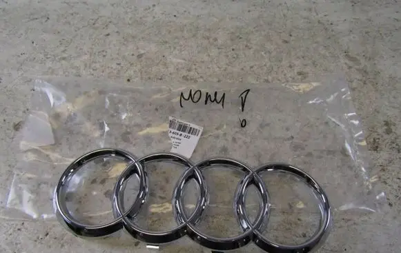 Audi A3 8Y Manufacturer badge logo/emblem 8J0853605