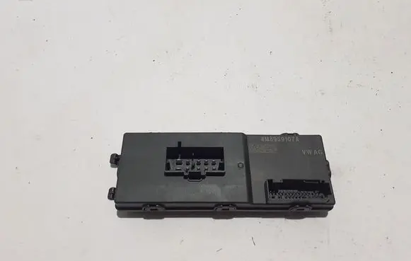Audi Q8 Tailgate/trunk control unit/module 4M8959107A