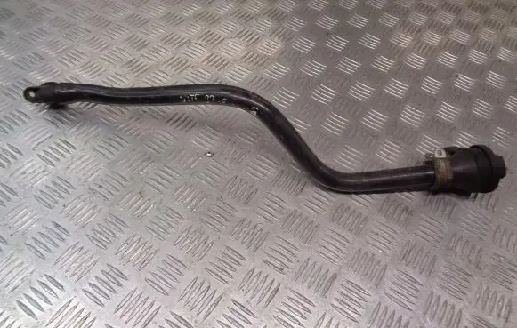 Mercedes-Benz Vito Viano W638 Oil fill pipe 