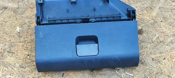 Volkswagen Polo IV 9N3 Glove box 6Q1857101F