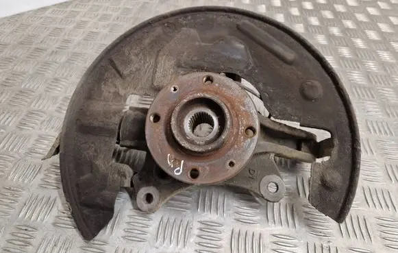 Front wheel hub