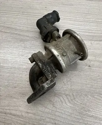 Volkswagen Sharan EGR valve 06A131229 72228602