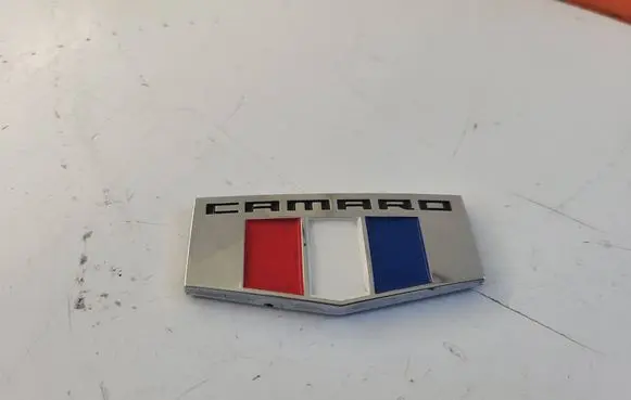 Chevrolet Camaro Fender model badge letters 84233236