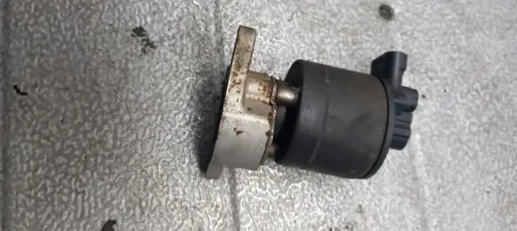 Citroen Xsara Picasso Coolant heater control valve 