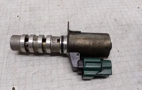 Nissan Primera Camshaft vanos timing valve 