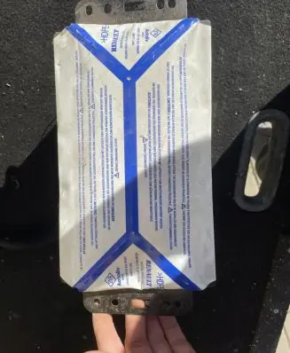 Knee airbag