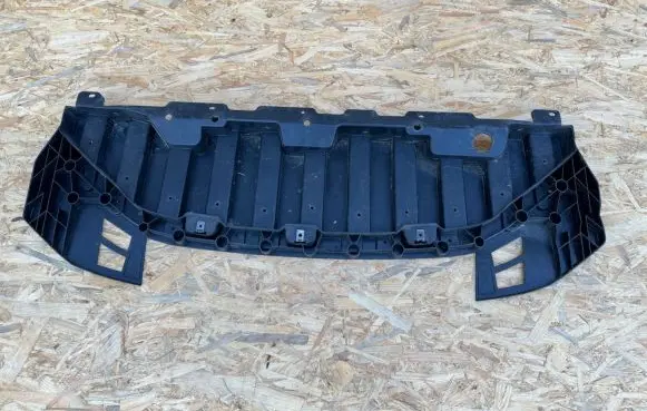Nissan Leaf II (ZE1) Front bumper skid plate/under tray 626635SH0A