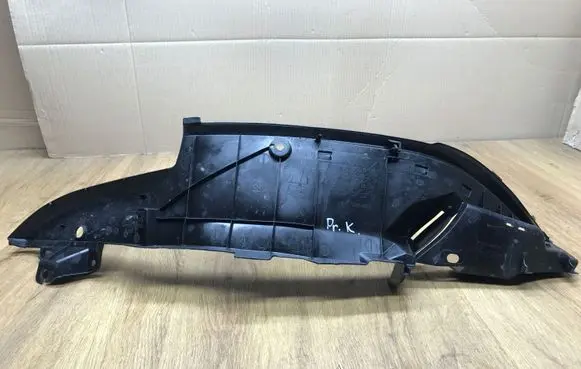 Fender end trim