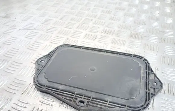 Volkswagen PASSAT B7 Other engine bay part 1K0941369A