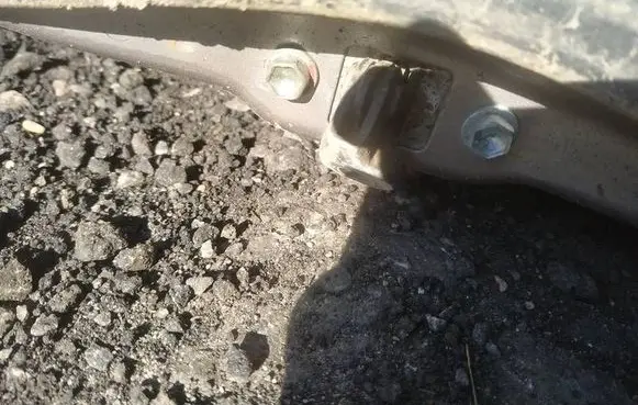 Toyota Yaris Front door check strap stopper 