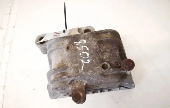 Volkswagen PASSAT B6 Engine mount bracket 1k0199262m