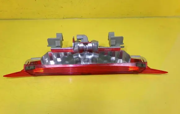 Mazda 6 Third/center stoplight 28661974