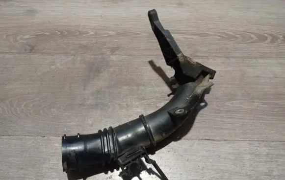 Volvo V40 Intercooler hose/pipe
