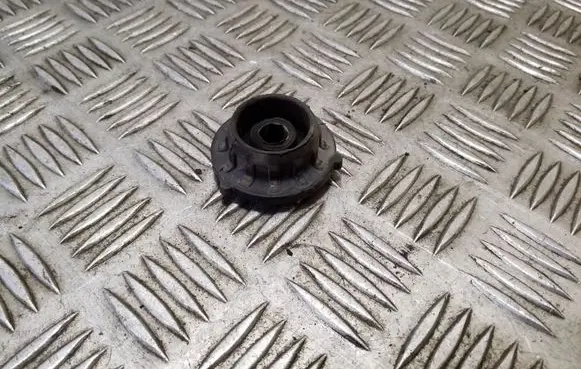 KIA Sorento Radiator mount bracket