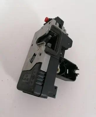 Opel Zafira A Rear door lock 13154794