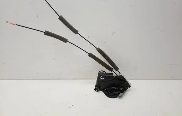 Subaru Outback (BT) Front door lock PB111130M4