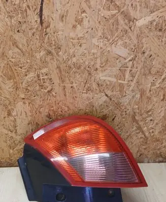 Mitsubishi Colt Rear/tail lights MR957365 27850202