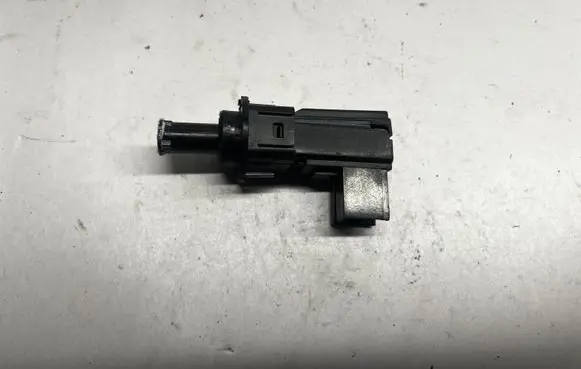 Chrysler Pacifica Brake pedal sensor switch 68236598AA