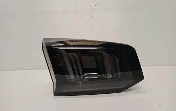 Peugeot 5008 II Rear/tail lights 9836231880