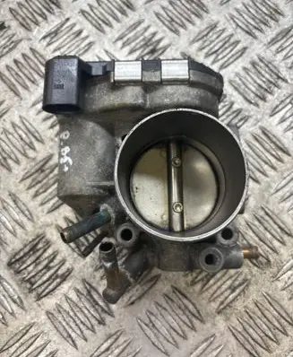 Volkswagen PASSAT B5.5 Throttle valve 06B133062H 0280750 0Z02