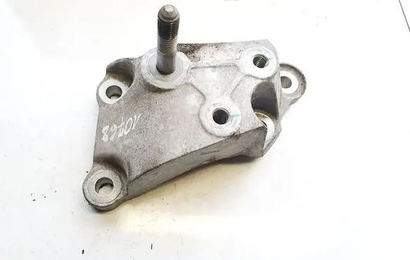 MG HS Engine mounting bracket p10012327